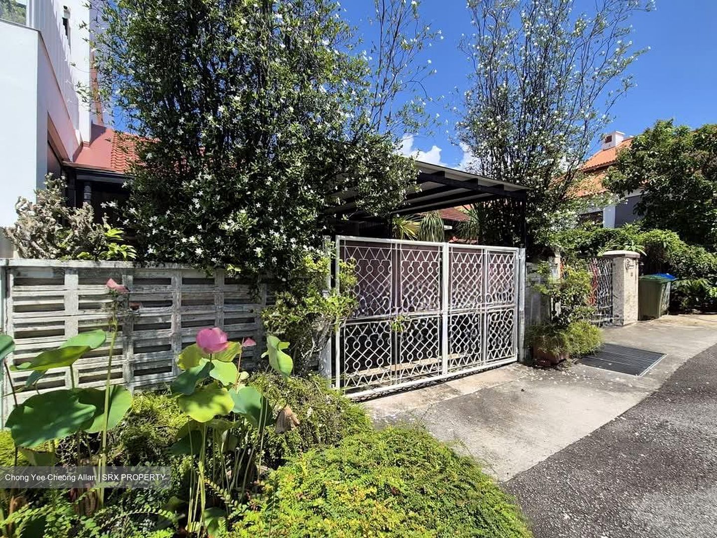 Spring Park Estate (D16), Terrace #575077261